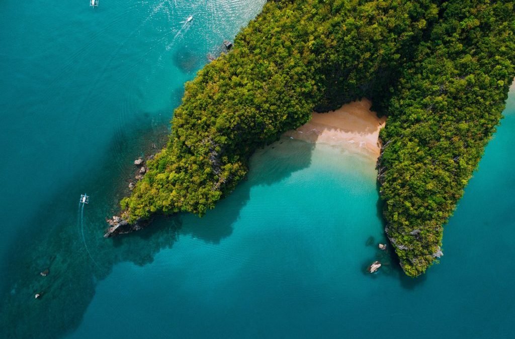 Phl Islands named top favourites by Conde Naste Traveller 